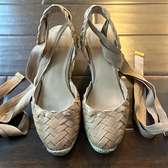 Uterque Tie Up Woven Heels - Picture 1 of 8